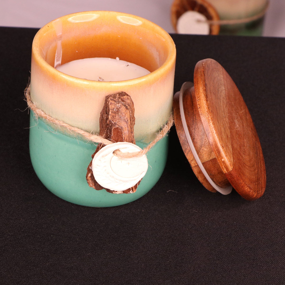 Saffron Oud Musk Candle