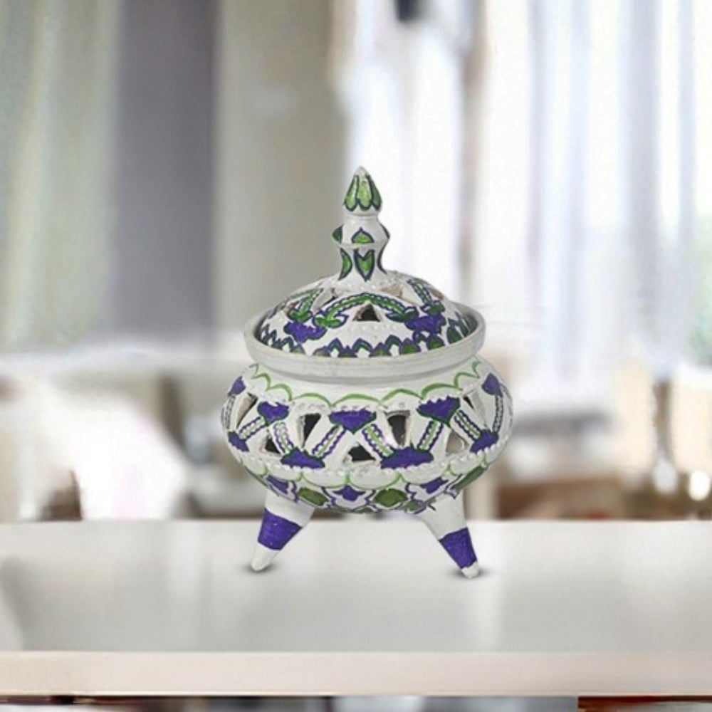 Aromaise white decorative clay incense lid stand
